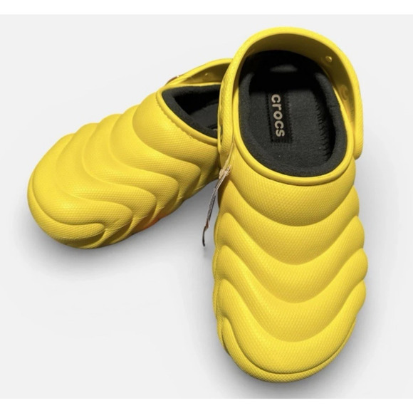 Crocs 210059-77J Classic Lined Overpuff Clog Cyber Yellow Size US M6 / W8 New main image 8